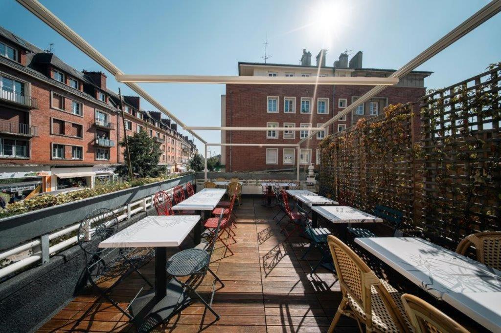 Brit Hotel Privilege Lisieux - La Villa Des Arts Buitenkant foto