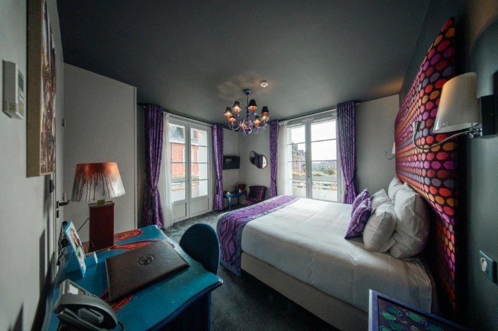 Brit Hotel Privilege Lisieux - La Villa Des Arts Buitenkant foto
