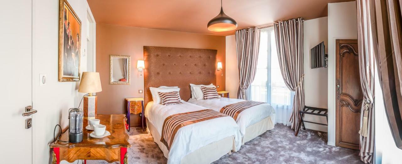 Brit Hotel Privilege Lisieux - La Villa Des Arts Buitenkant foto